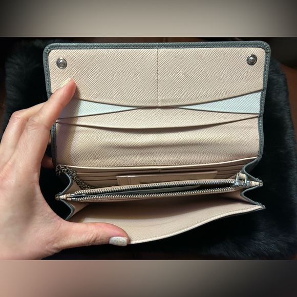 EUC Prada Wallet with ID holder - Picture 6 of 7